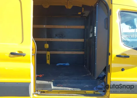 2018 Ford Transit-250 z USA, uszkodzony, nr VIN 1FTYR2XM5JKA63999